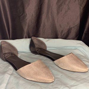 Shoes/ flats